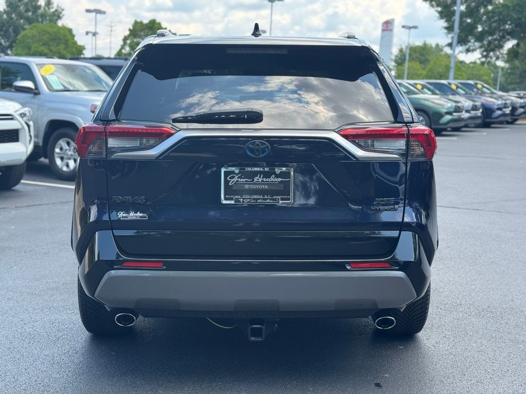 2021 Toyota RAV4 Hybrid XSE photo 6