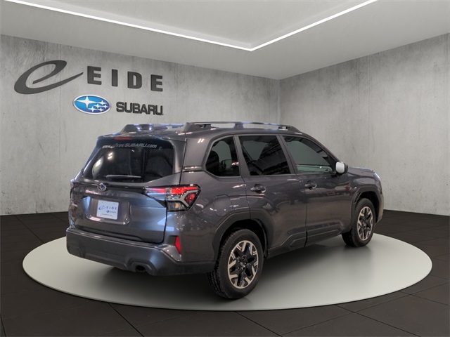 2026 Subaru Forester Premium photo 3