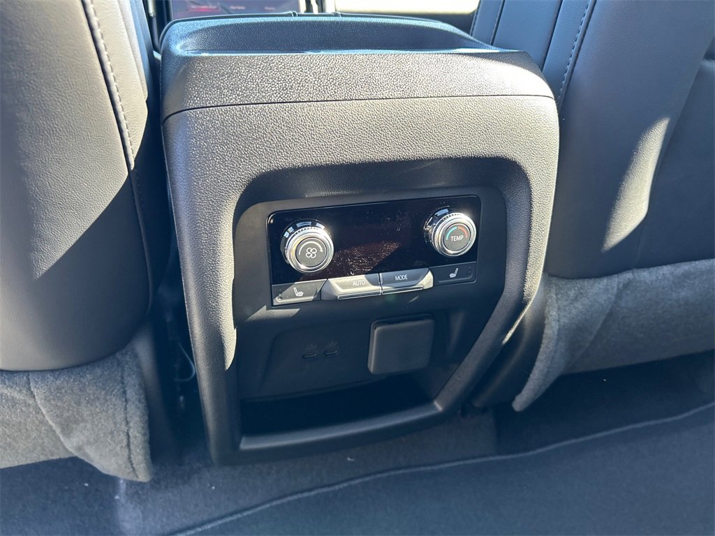 2026 GMC ACADIA - Image 29
