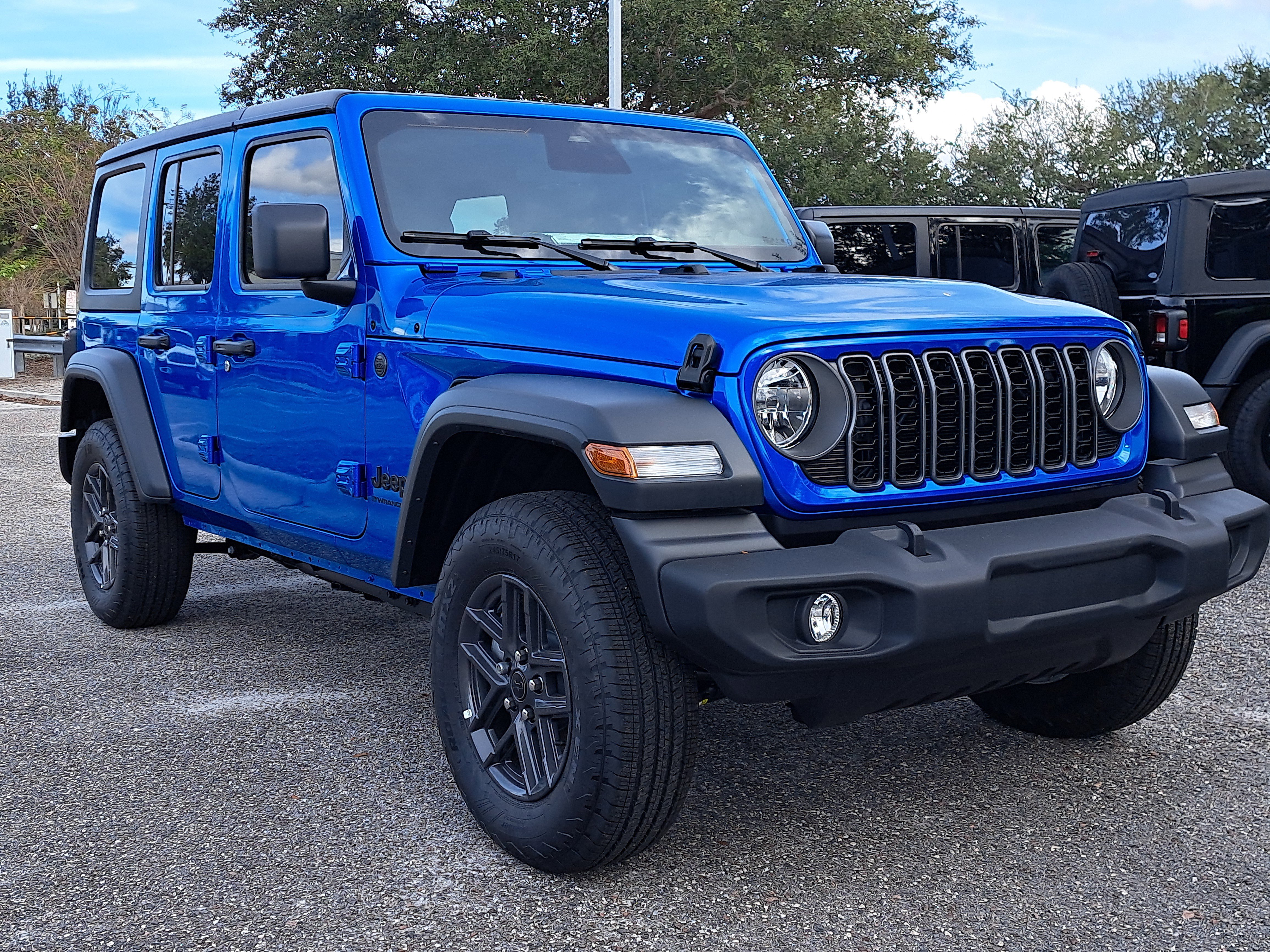 2026 Jeep Wrangler 4-Door Sport S's photo