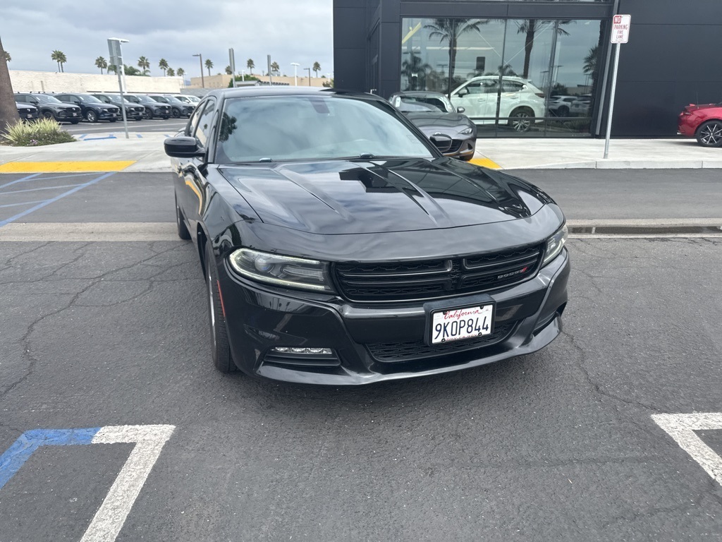 2017 Dodge Charger SXT photo 5