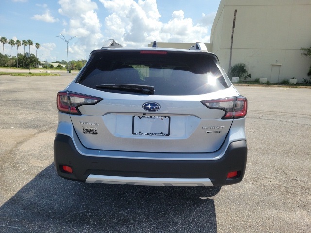 2025 Subaru Outback Touring photo 6