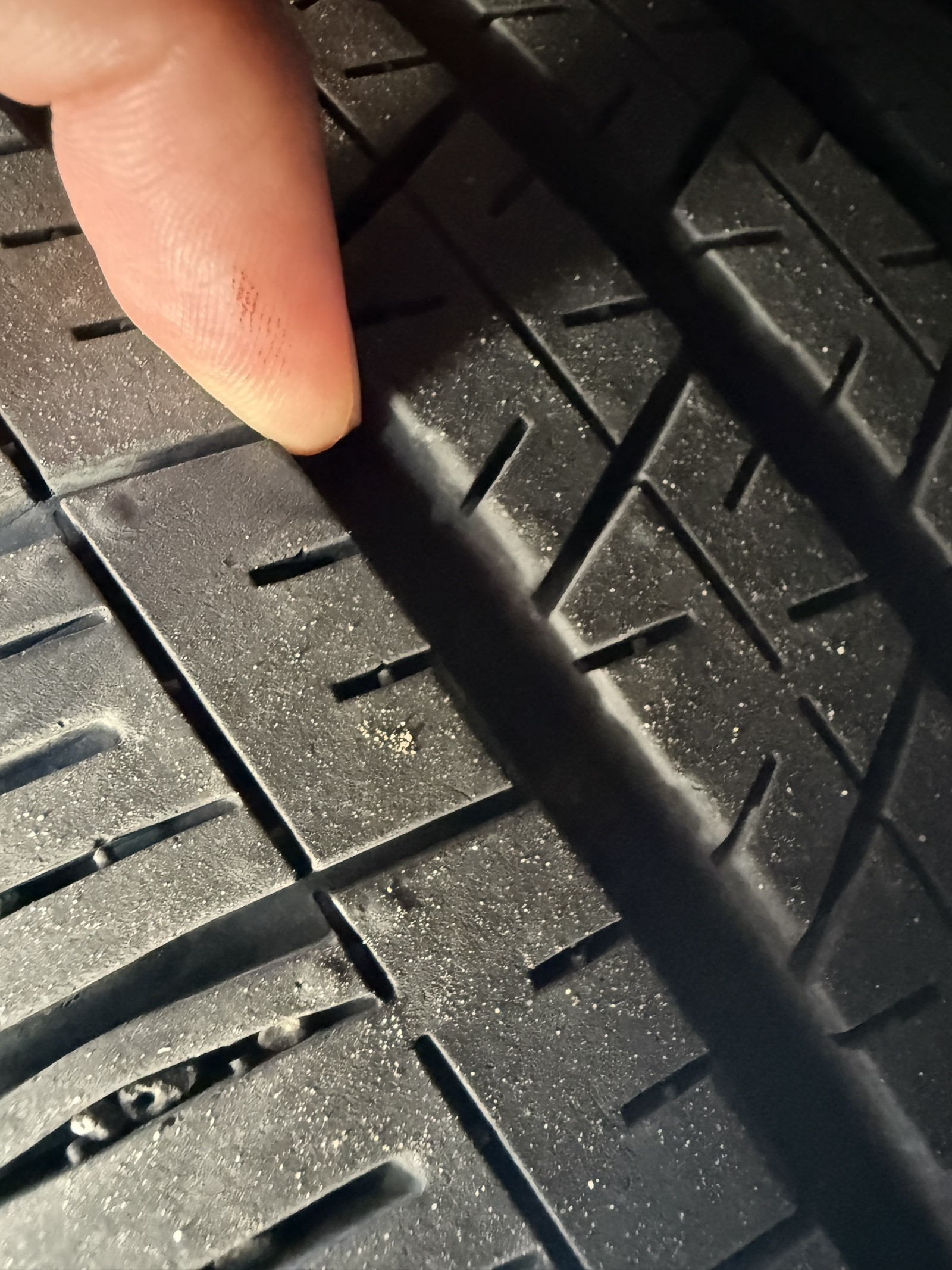 Used 2025 WHITE Toyota LE image 19