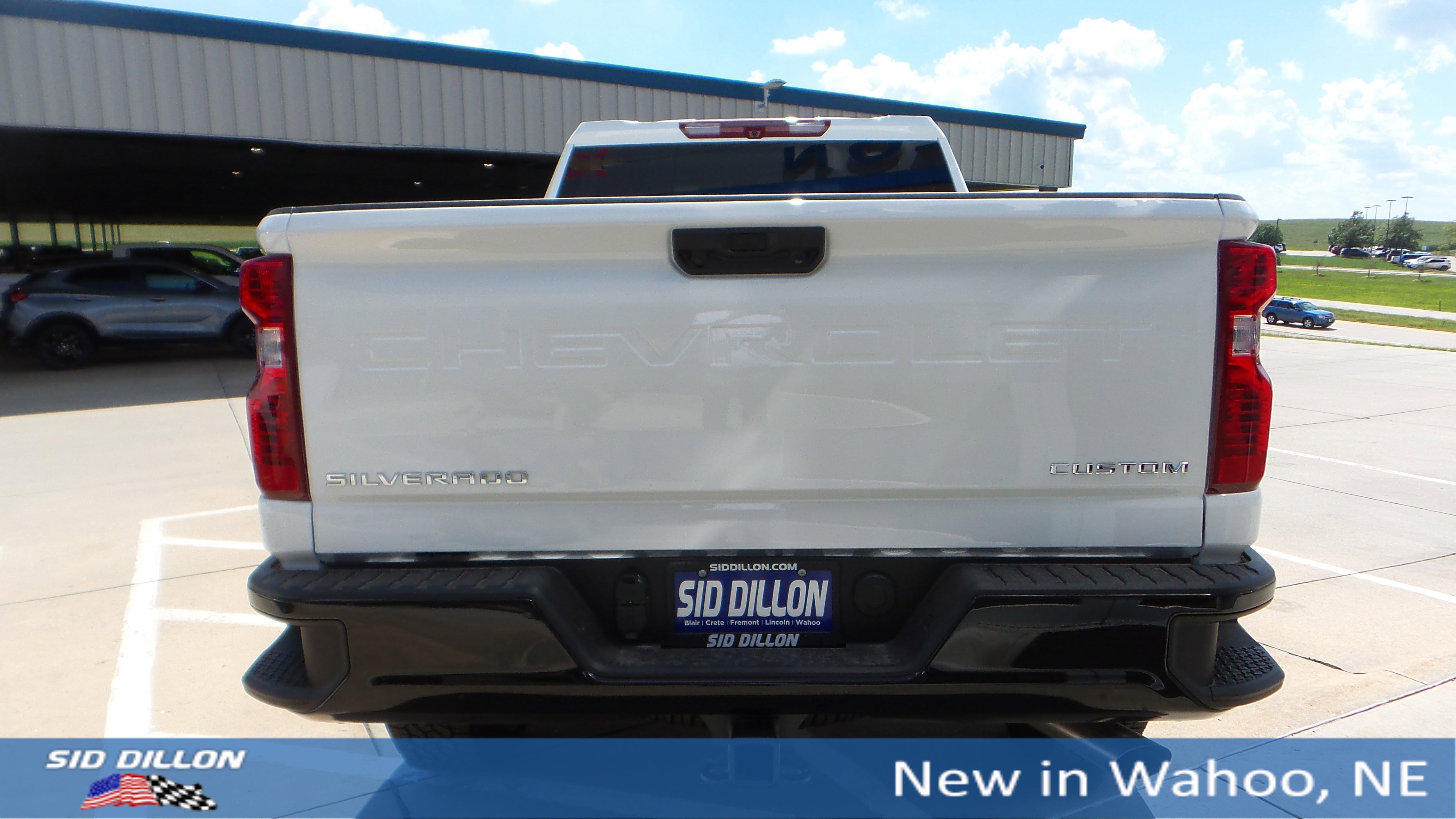 2025 Chevrolet Silverado Custom photo 3