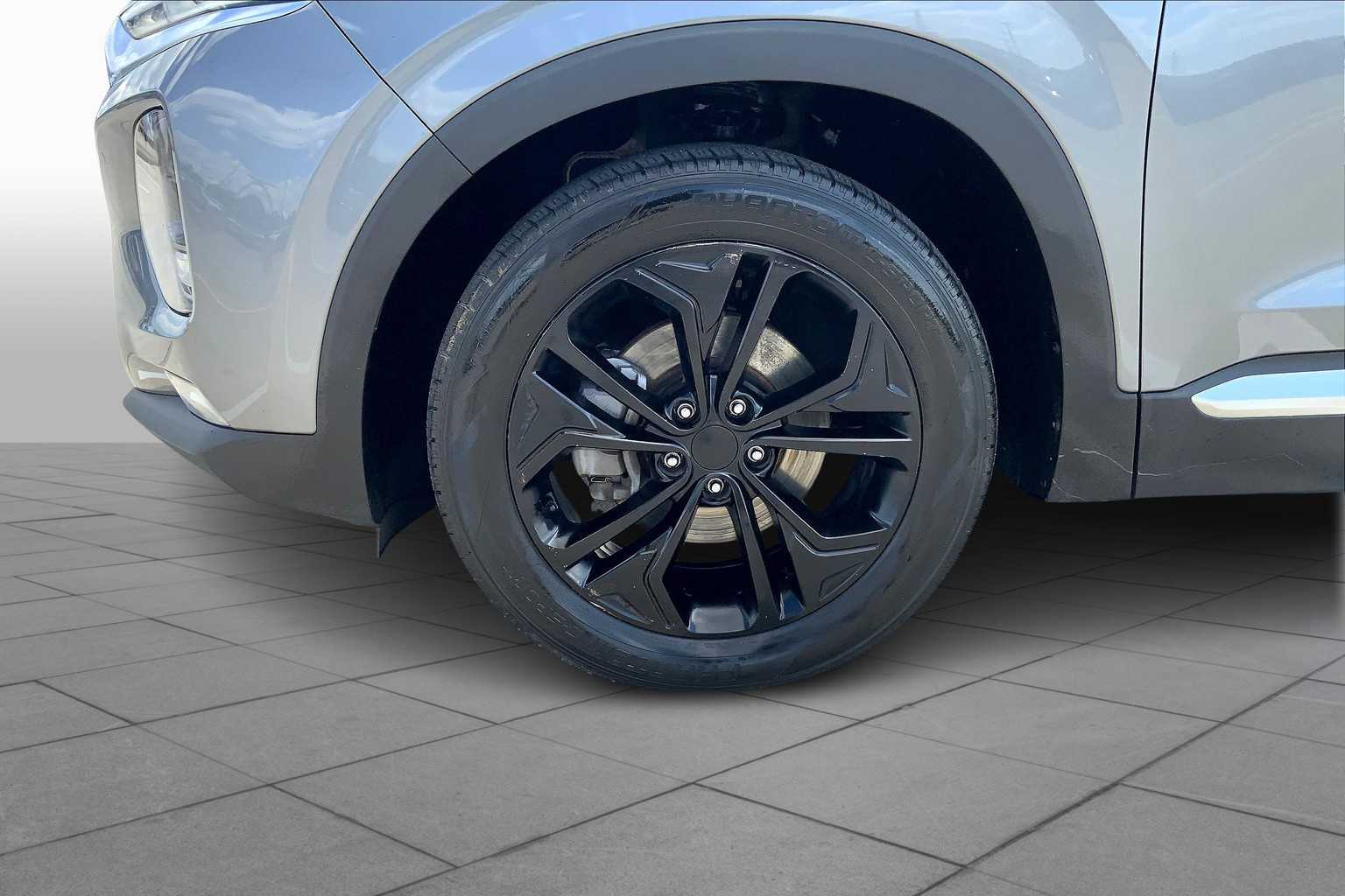 2019 Hyundai Santa Fe Limited photo 10
