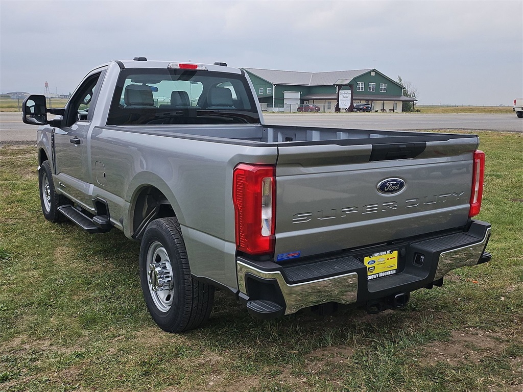 2024 Ford F-350 photo 14