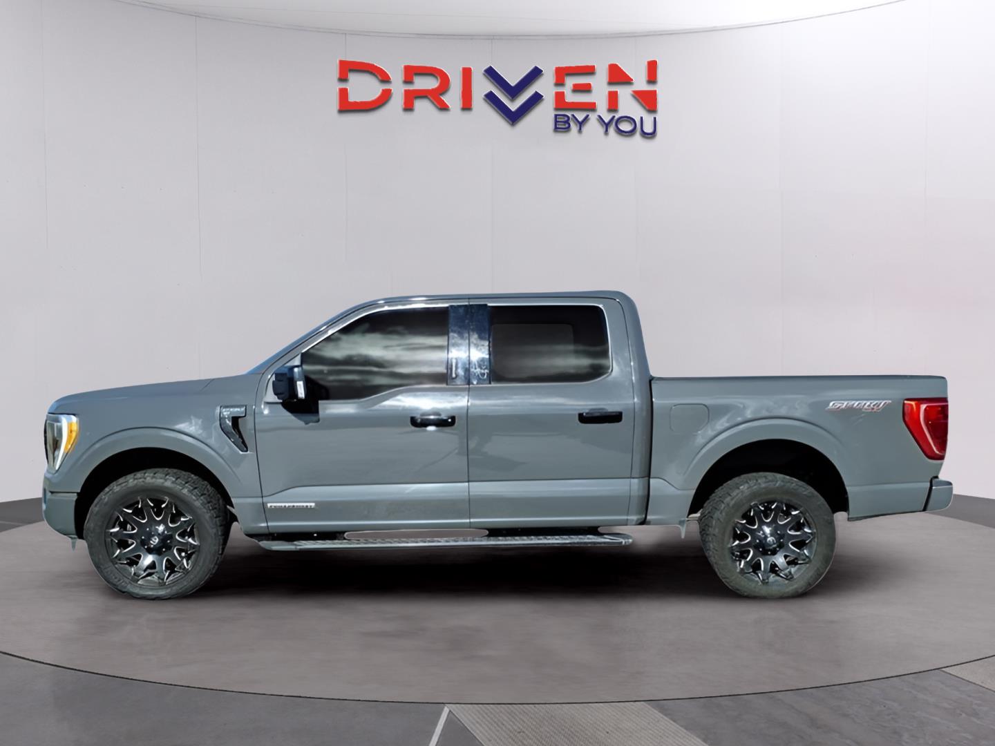 2021 Ford F-150 XL photo 2