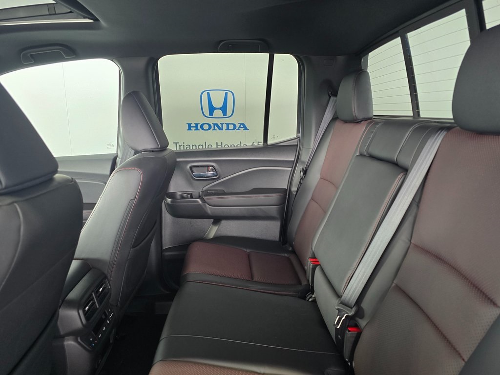 2025 Honda Ridgeline Black Edition photo 15