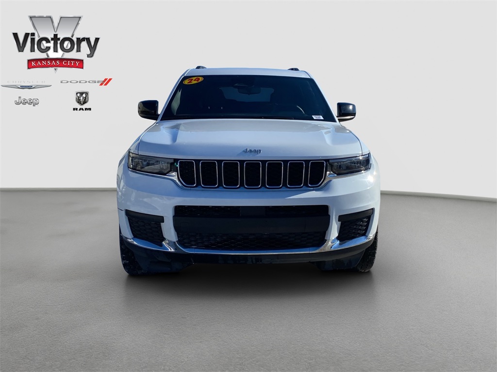 Used 2024 Jeep Grand Cherokee L Laredo with VIN 1C4RJKAG5R8551230 for sale in Kansas City