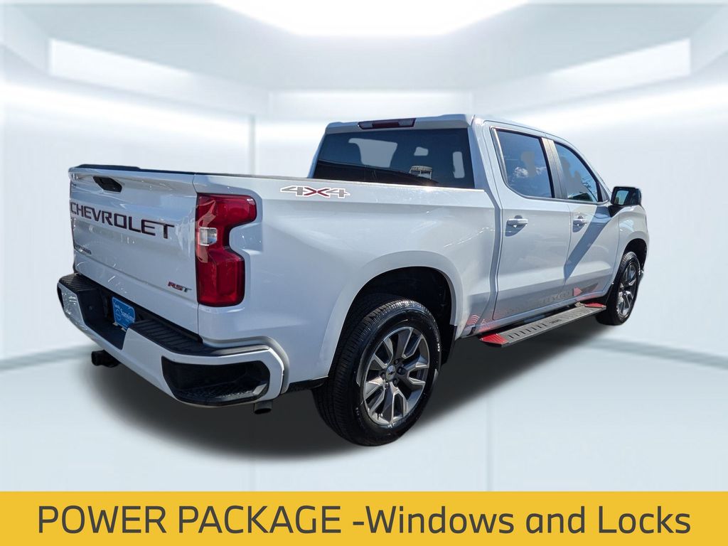 2021 Chevrolet Silverado 1500 RST photo 4