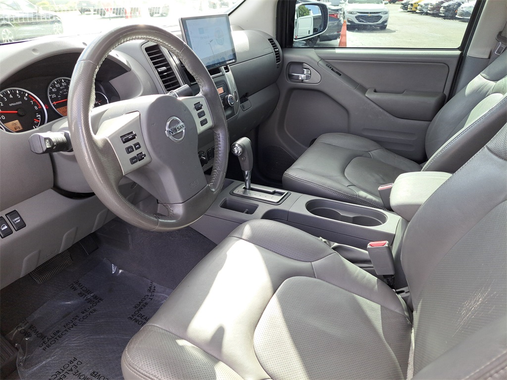 2019 Nissan Frontier SL photo 11