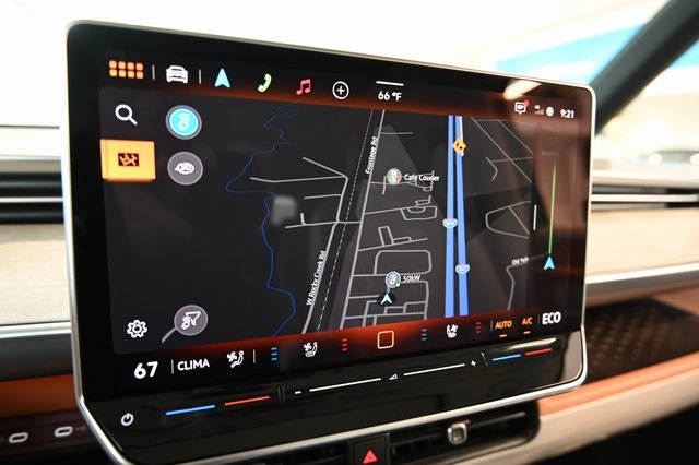 2025 Volkswagen ID. Buzz Pro Plus photo 5