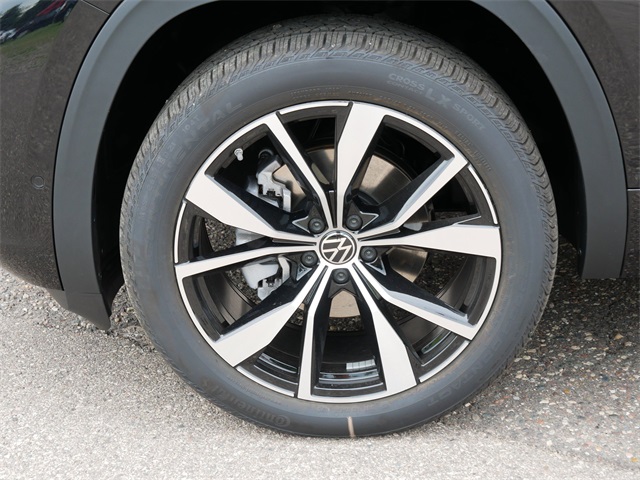 2025 Volkswagen Atlas Cross Sport SEL Premium R-Line photo 2