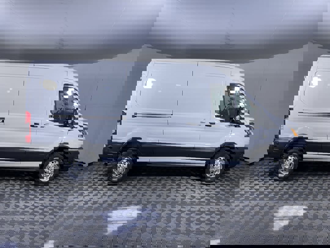 2025 Ford Transit photo 10