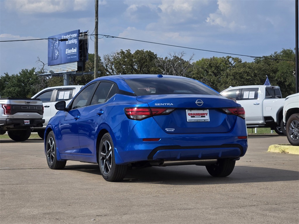 2025 Nissan Sentra SV photo 4