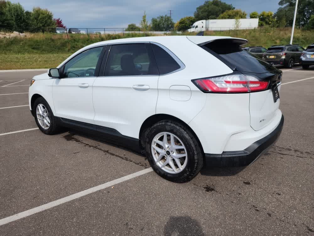 2024 Ford Edge SEL photo 3