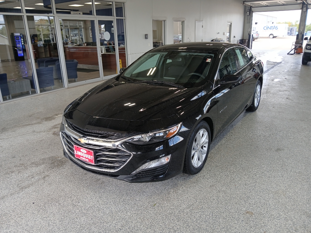 2023 Chevrolet Malibu 1LT photo 3