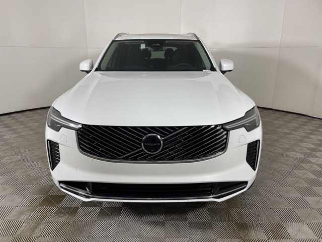 2025 Volvo XC90 T8 AWD Plus photo 3