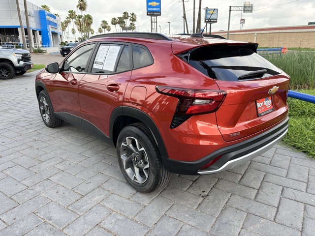 2024 Chevrolet Trax LT photo 5