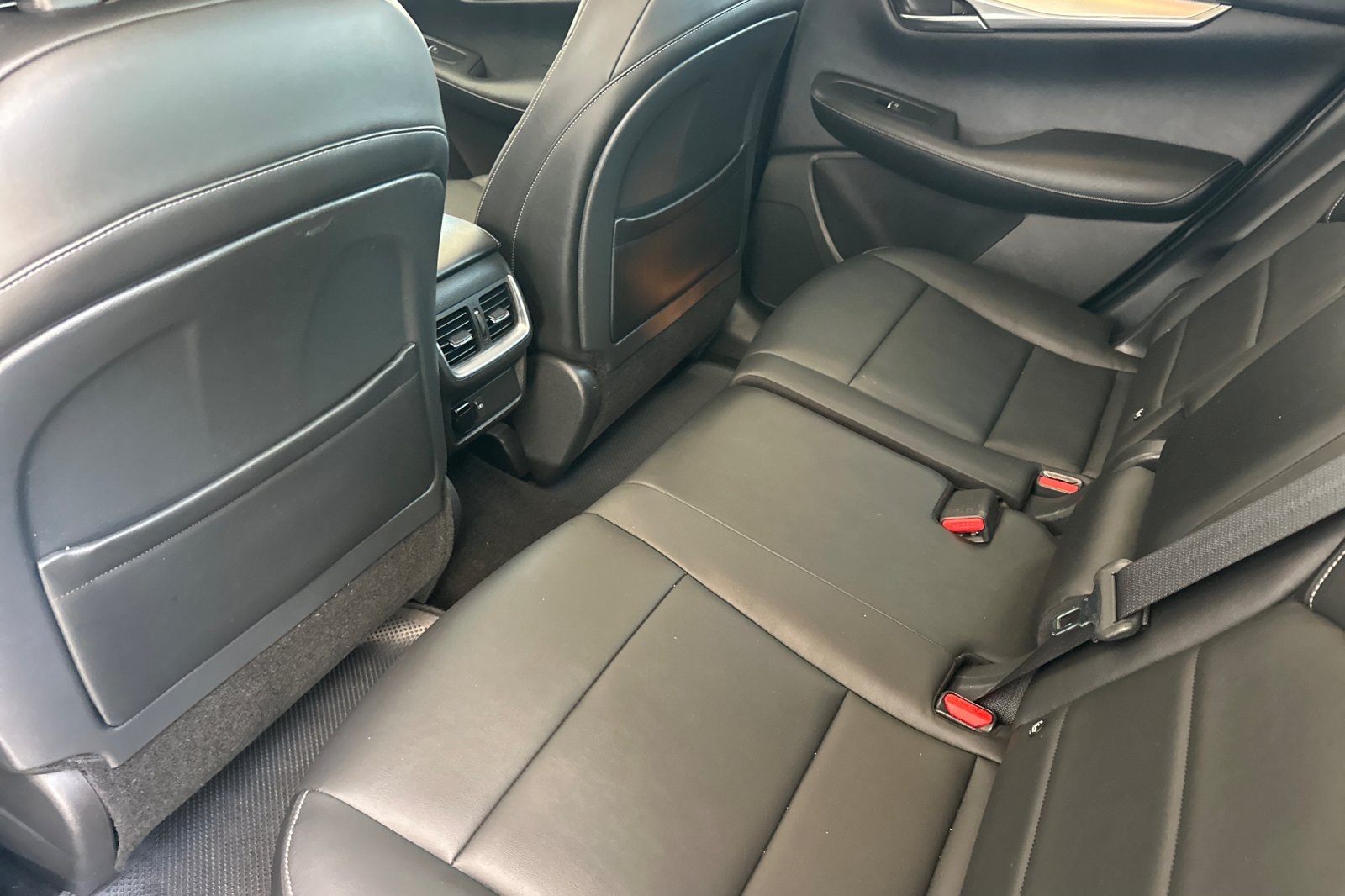 2019 Infiniti QX50 Luxe photo 9