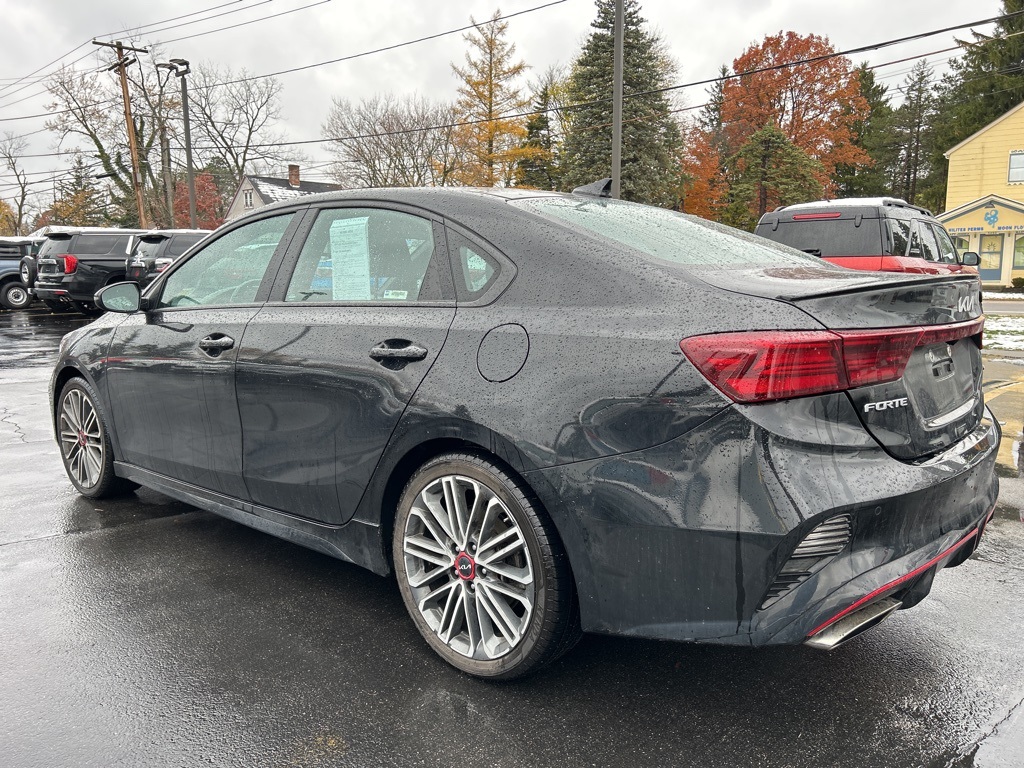 2023 Kia Forte GT photo 3