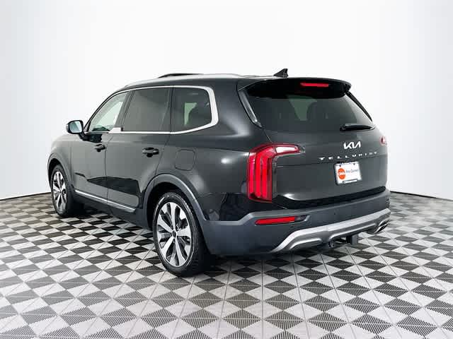 2022 Kia Telluride EX photo 2