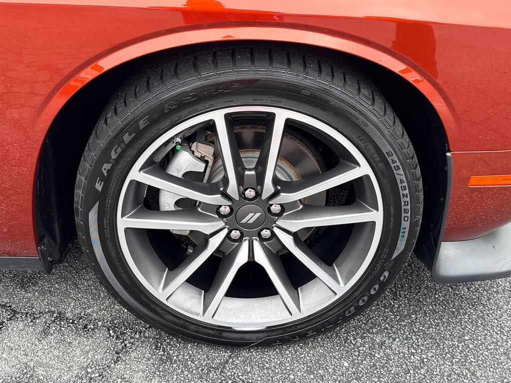 2023 Dodge Challenger R/T photo 12