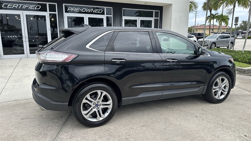 2017 Ford Edge Titanium photo 3