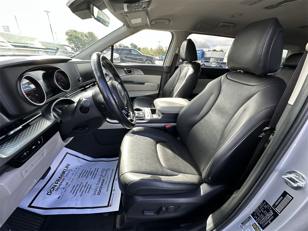 2022 Kia Carnival LXS photo 10