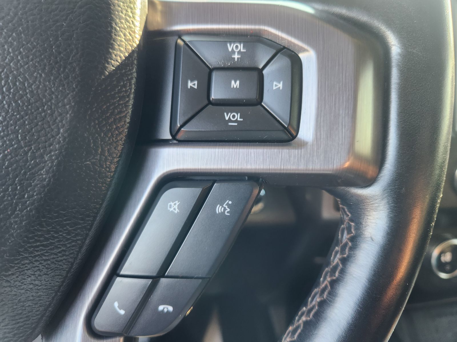 2020 Ford Expedition Platinum photo 16