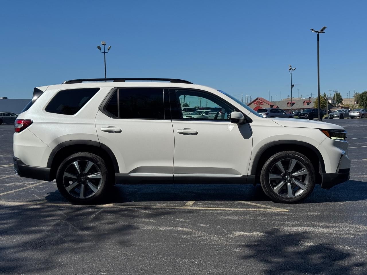 2024 Honda Pilot Elite photo 2