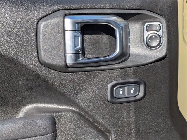 2025 Jeep Wrangler Rubicon photo 12