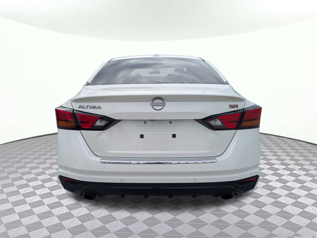 2023 Nissan Altima 2.5 SR photo 4