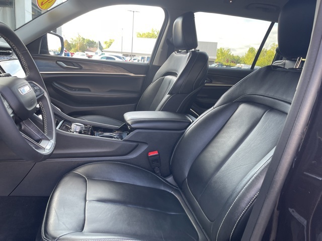 2023 Jeep Grand Cherokee Limited photo 9