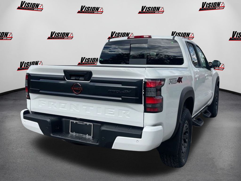2025 Nissan Frontier PRO-4X photo 5