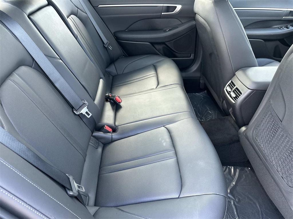 2025 Hyundai Sonata Hybrid Limited photo 17