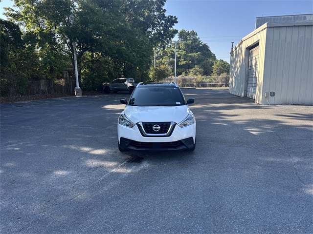 2020 Nissan Kicks SV photo 2