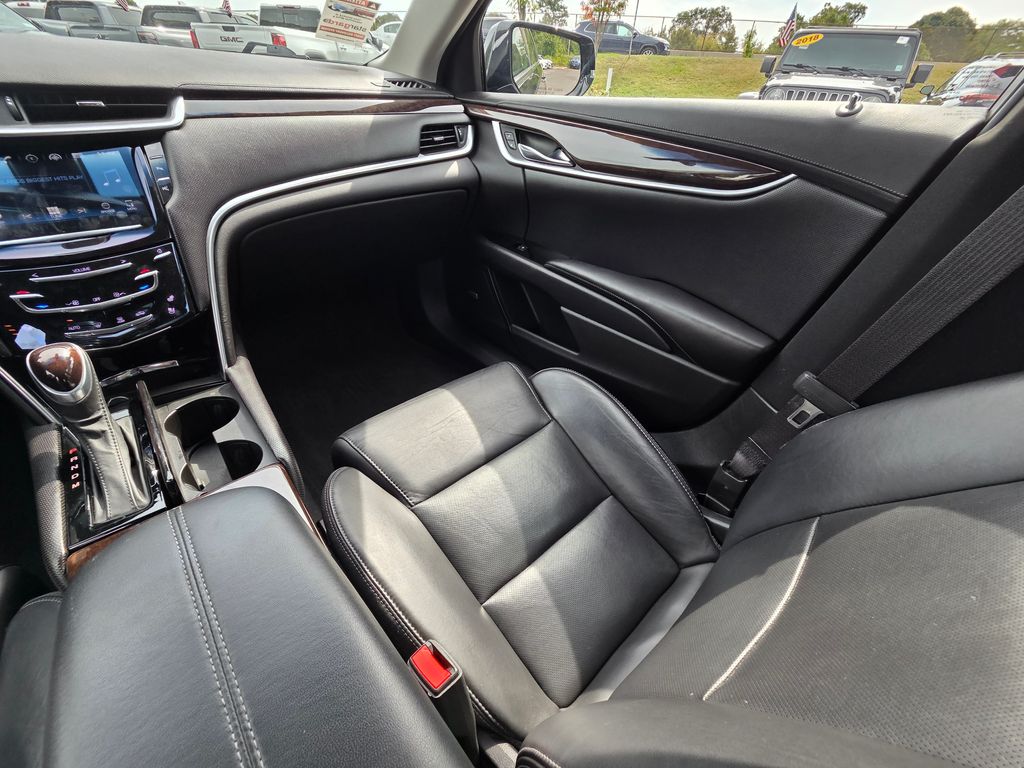 2017 Cadillac XTS Luxury photo 10