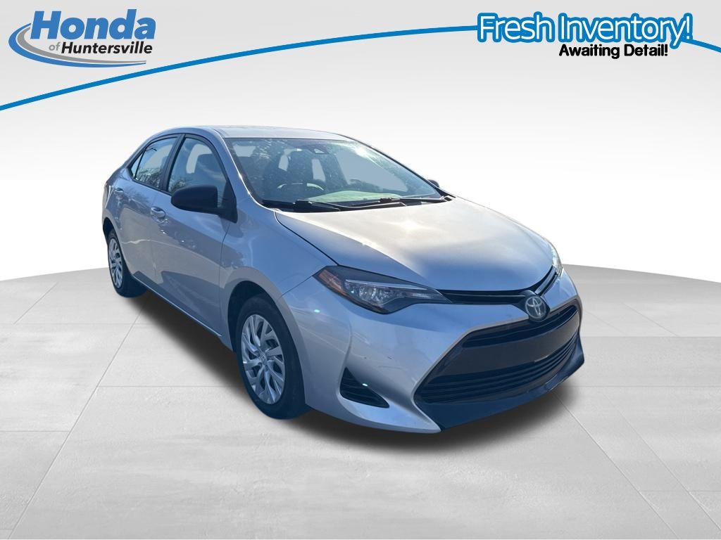 2018 Toyota Corolla LE's photo