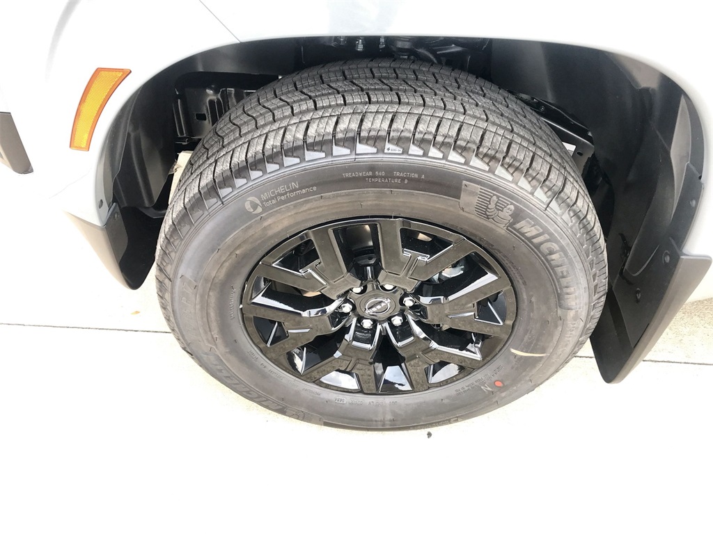 2026 Nissan Frontier SV photo 10