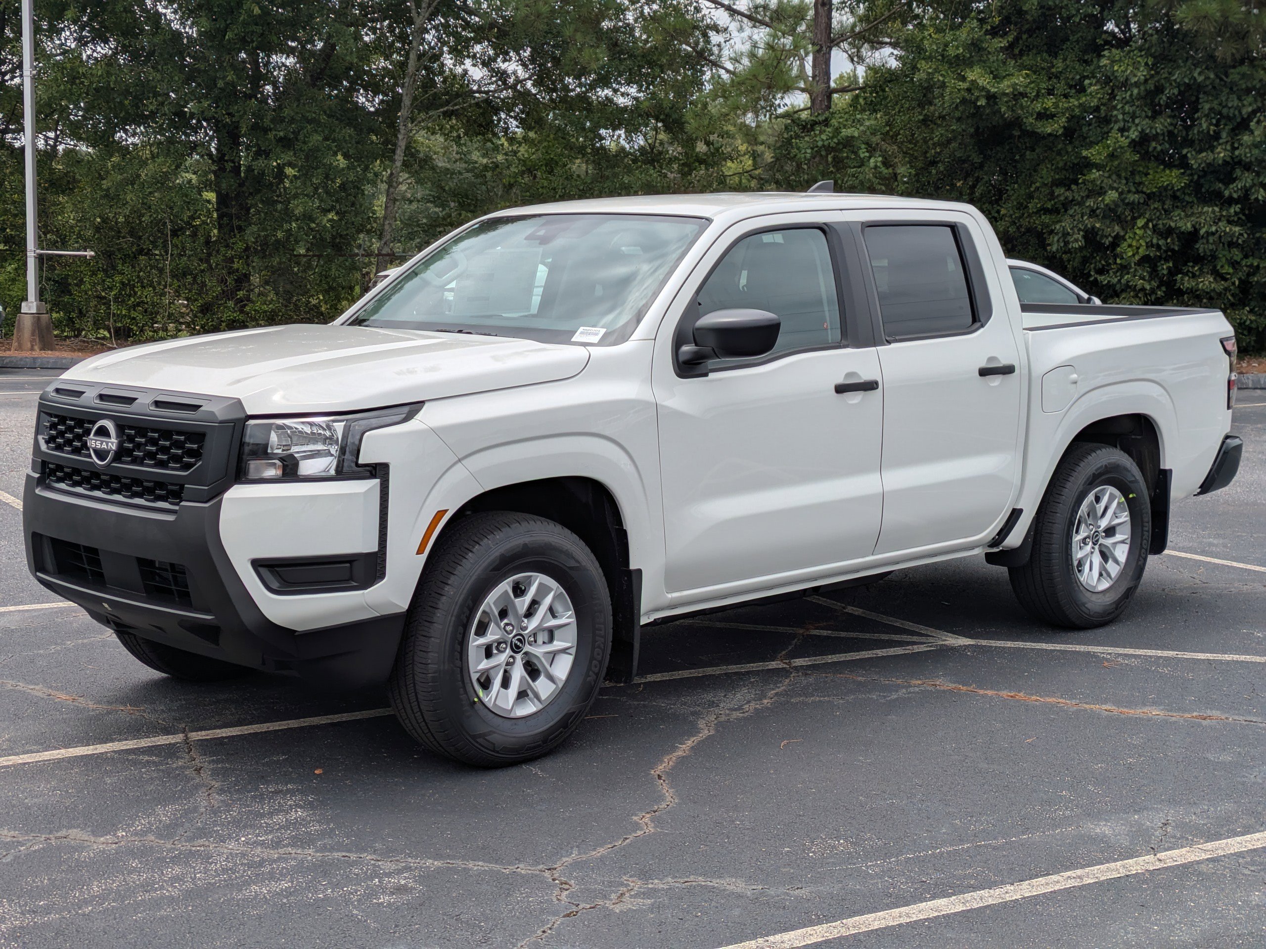 2025 Nissan Frontier S photo 4