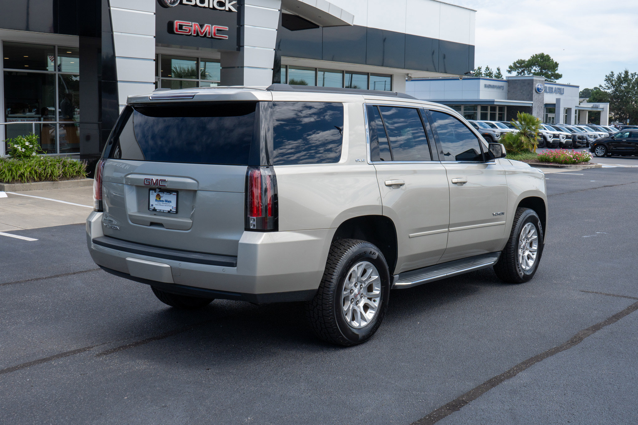 2015 Gmc Yukon SLE photo 3