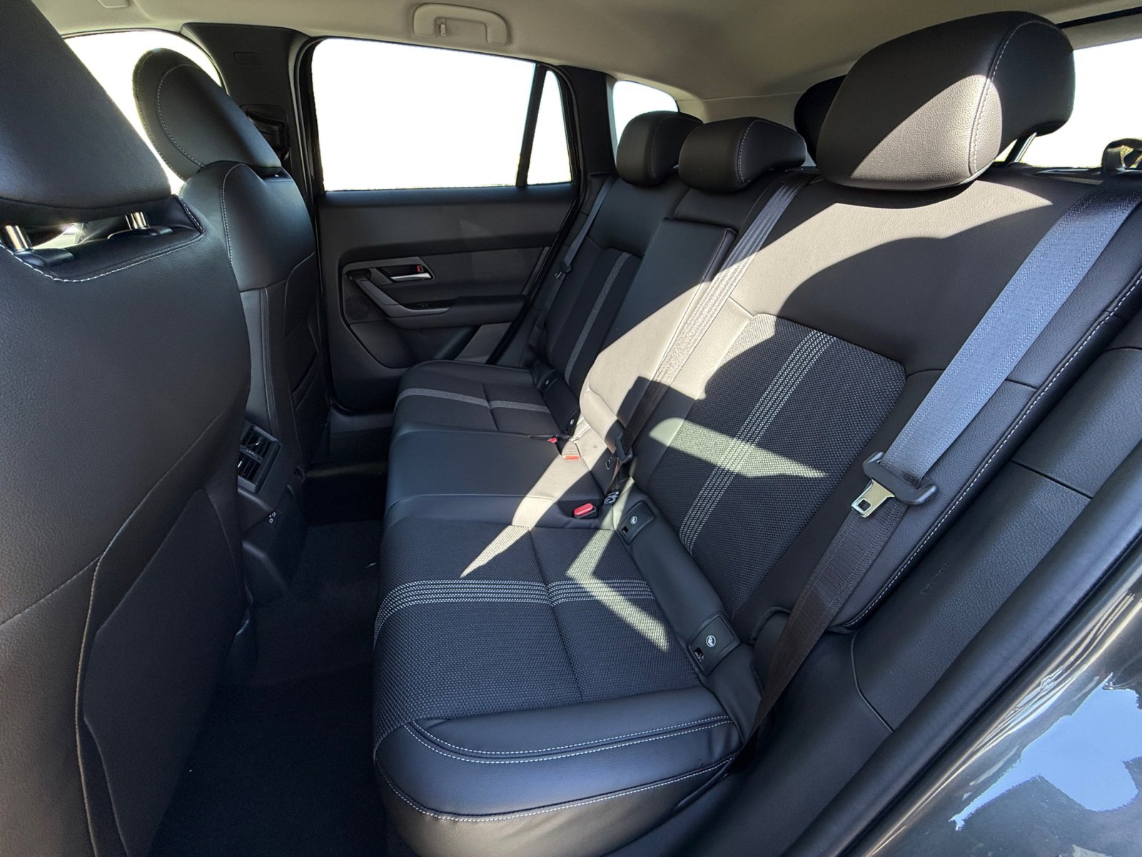 2025 Mazda CX-50 2.5 S Preferred photo 13