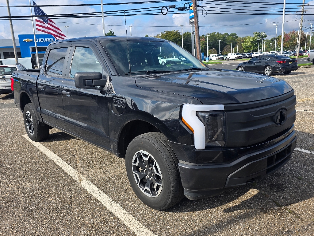 Used 2023 Ford F-150 Lightning Pro with VIN 1FTVW1EL3PWG01469 for sale in Lakewood, NJ