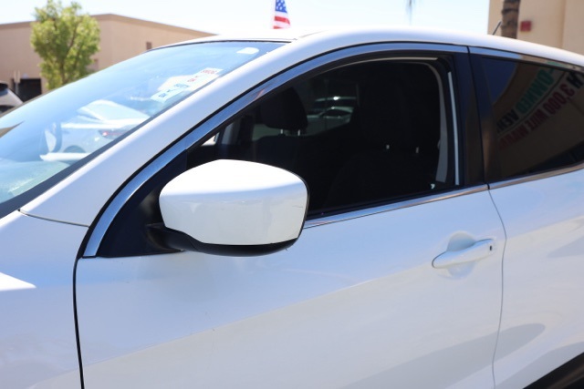 2022 Nissan Rogue Sport S photo 10