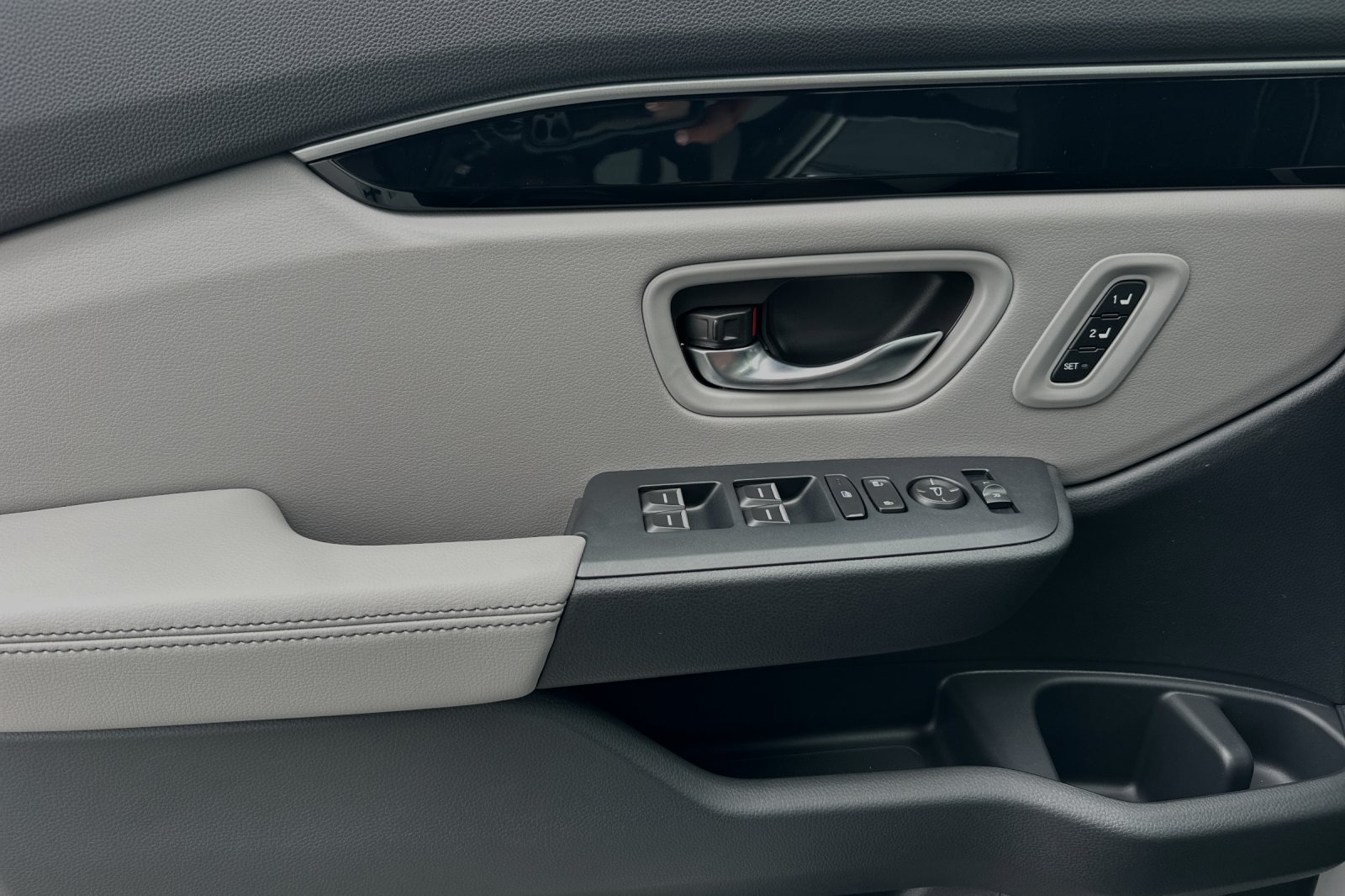 2025 Honda Pilot Touring photo 3