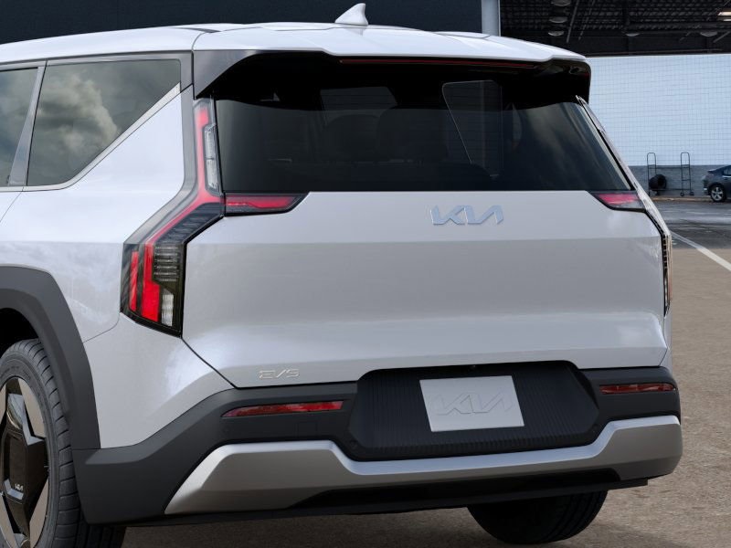 2026 Kia EV9 Light Long Range photo 5