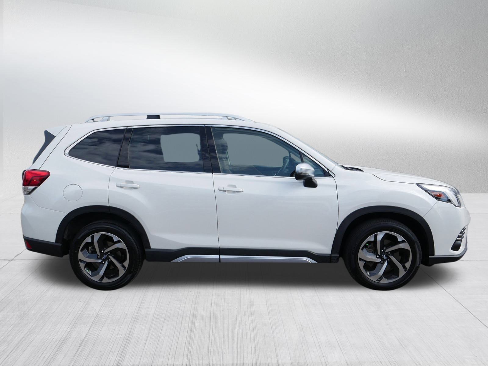 2023 Subaru Forester Touring photo 7