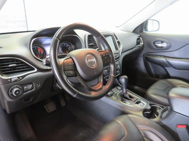 2019 Jeep Cherokee Trailhawk photo 3