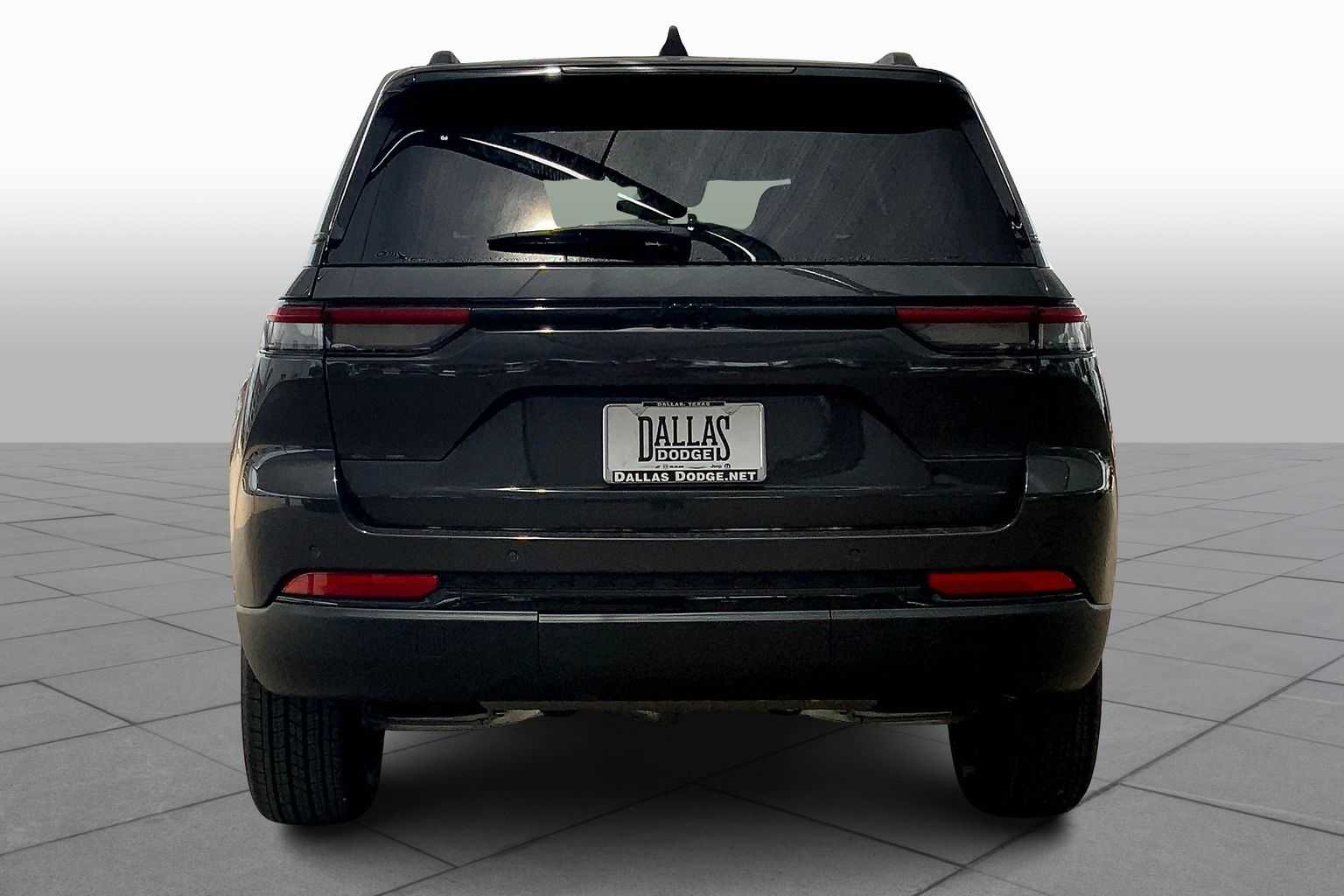 2025 Jeep Grand Cherokee Altitude X photo 4